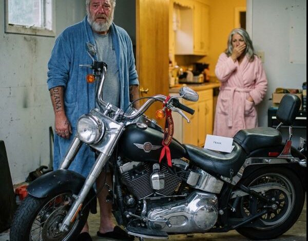 Eladtam a Harley-mat, amely huszonhét éven át az enyém volt, hogy kifizessem a feleségem kemoterápiáját, neki pedig azt mondtam, hogy „a műhelyben van“. Egy évvel később kinyitottam a garázst, és ugyanaz a motor állt ott. „A testvérek megtalálták, testvér. Visszavásárolták.“